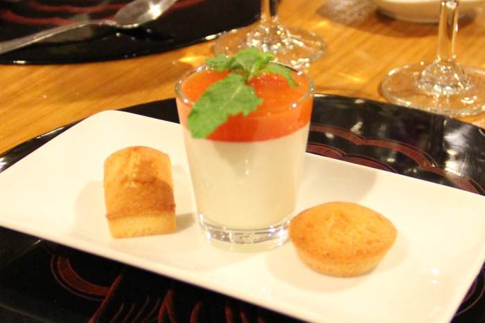 Pandaw RV Pandaw II Dinner 3.jpg